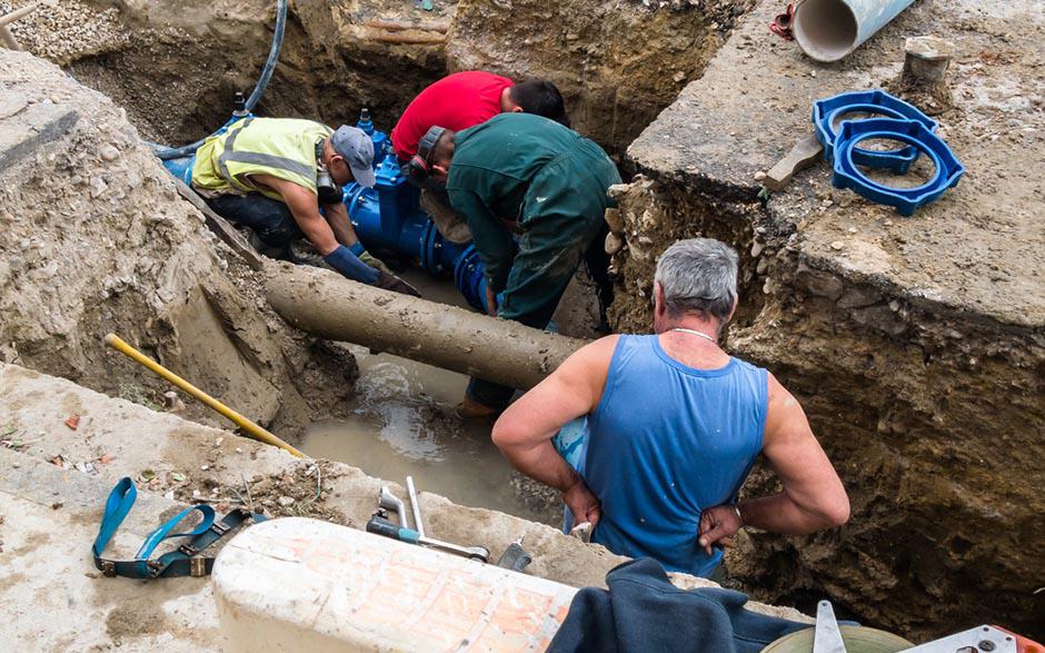 tuyau déboucheur canalisation Le Bourget